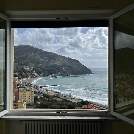 Ocean View Flat With Wi-Fi, Ac And Elevator To Town Apartman Levanto Kültér fotó