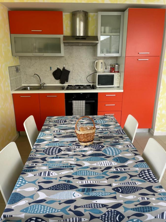 Ocean View Flat With Wi-Fi, Ac And Elevator To Town Apartman Levanto Kültér fotó