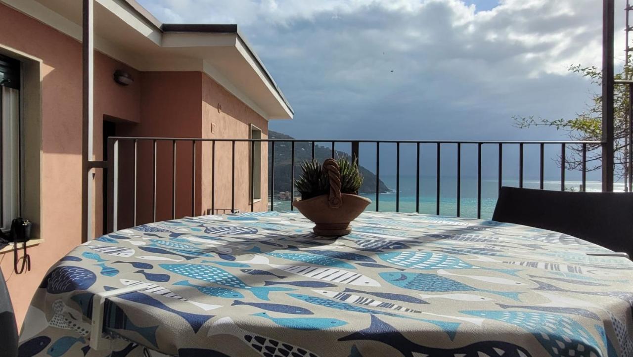 Ocean View Flat With Wi-Fi, Ac And Elevator To Town Apartman Levanto Kültér fotó