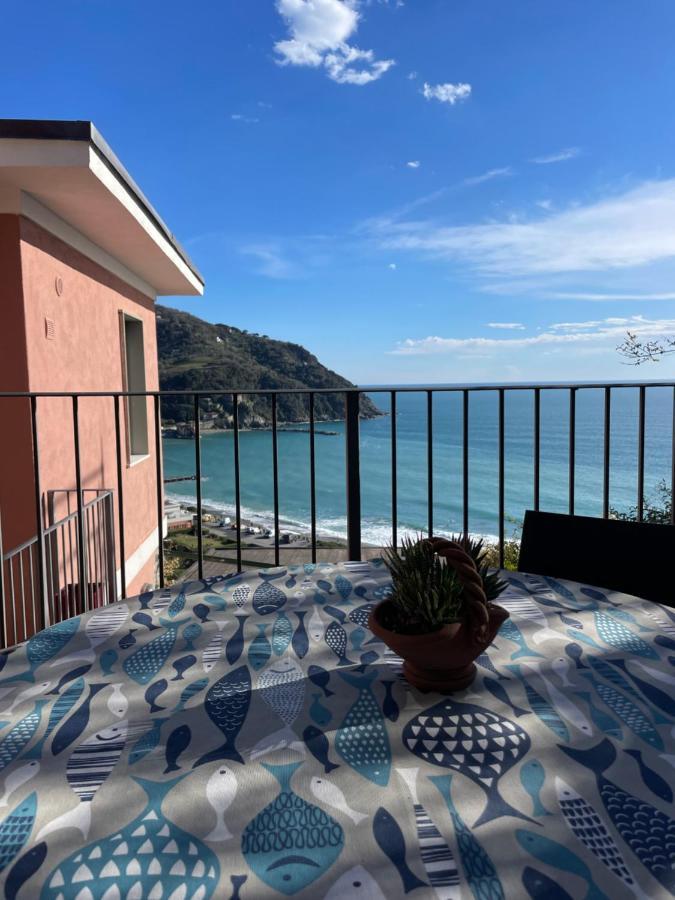 Ocean View Flat With Wi-Fi, Ac And Elevator To Town Apartman Levanto Kültér fotó